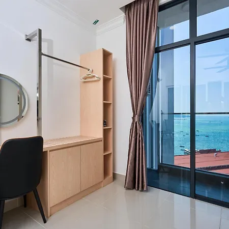The Shore By Hf Suites Kota Kinabalu Exterior photo